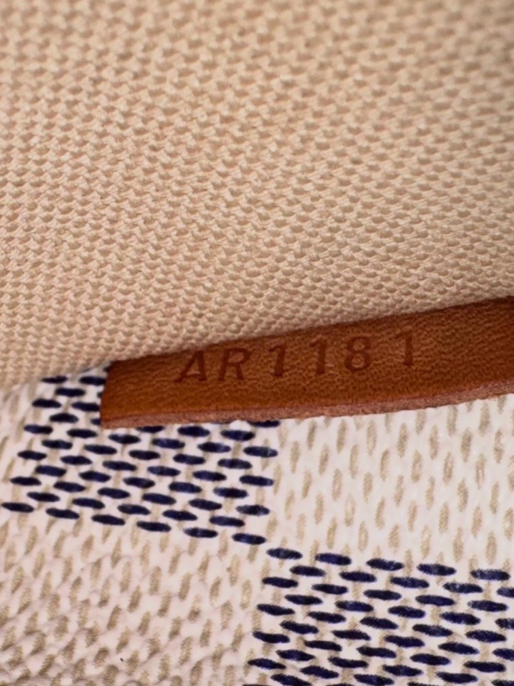 Louis Vuitton Damier Azur Totally GM with COA, Dust Bag - Picture 14 of 16